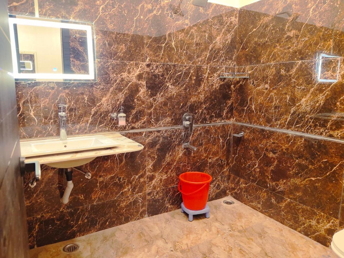 Hotel The Shree Jee Palace Mirzāpur Dış mekan fotoğraf