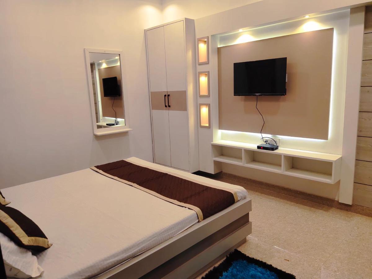 Hotel The Shree Jee Palace Mirzāpur Dış mekan fotoğraf